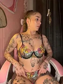 Chachou000 on StripChat 