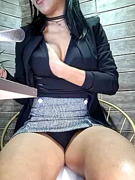 Doll_Loren on StripChat 