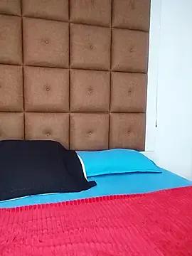 ELLA_KELLY on StripChat 