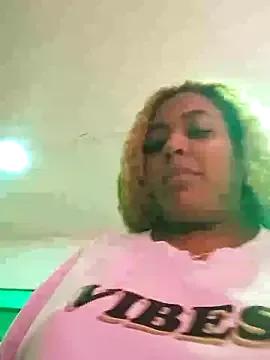 ELLA_KELLY on StripChat 