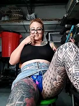 EMILY_ROUSSE71 — Naked