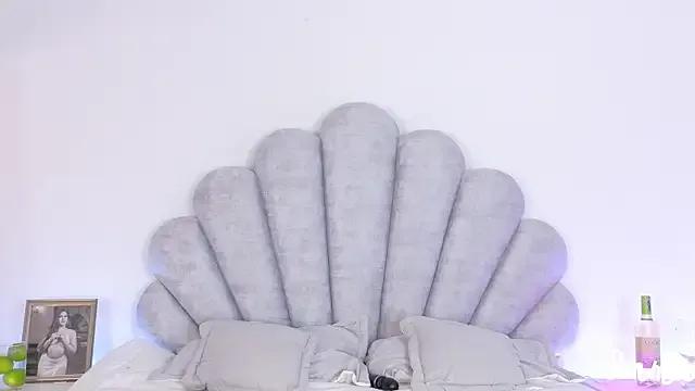 emma-conti2 on StripChat 