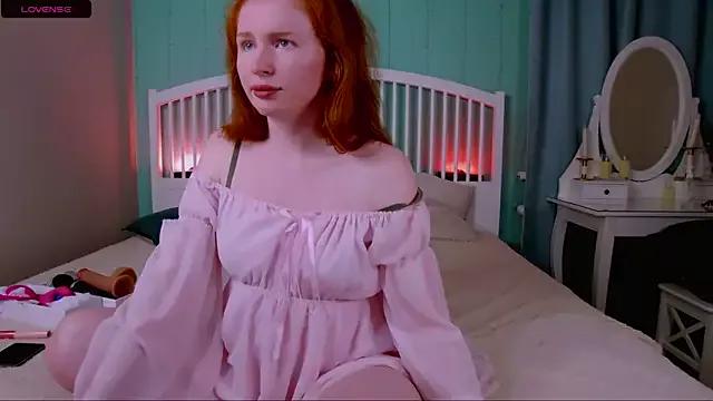 GingerArin on StripChat 