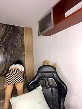 HannaRhodes on StripChat 