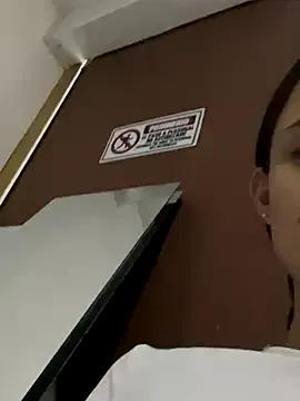 HannaRhodes on StripChat 