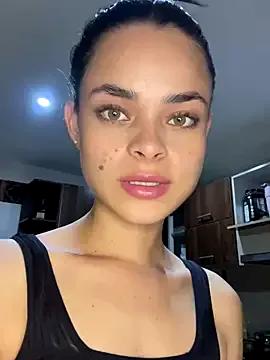 HannaRhodes on StripChat 