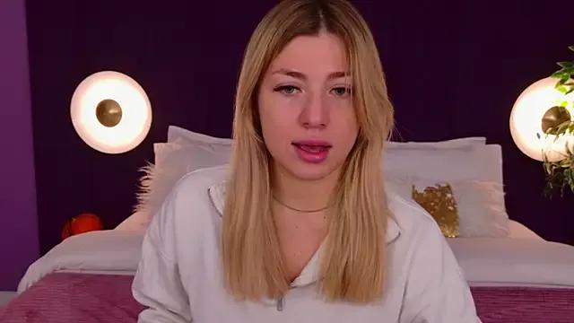 HelenaMorgan on StripChat 