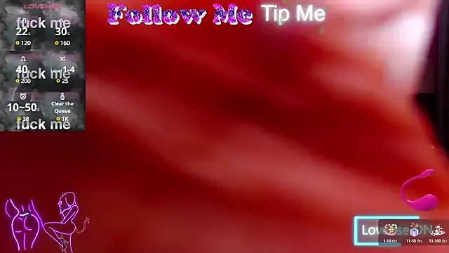 KellyLIcker69x on StripChat 