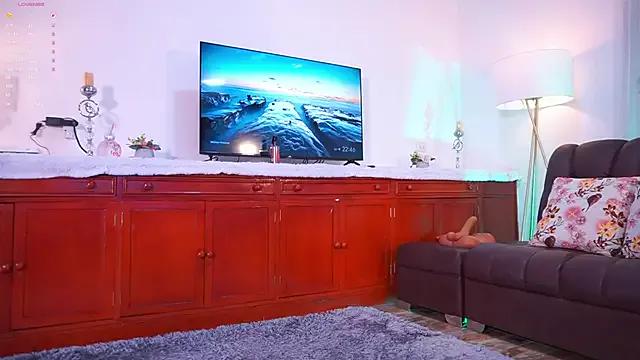 lara_giraldo on StripChat