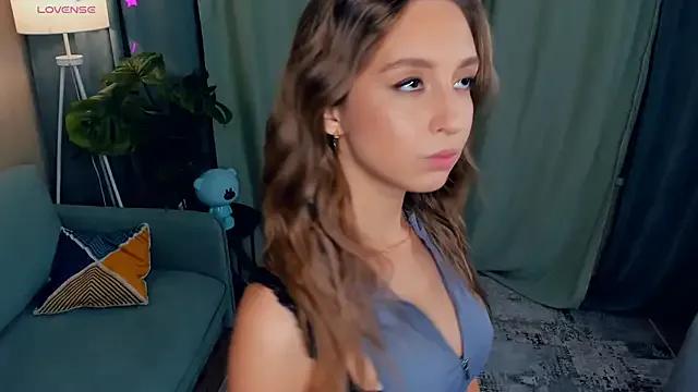 LaritaYoseph — hey! Nice to see you guys! ^^