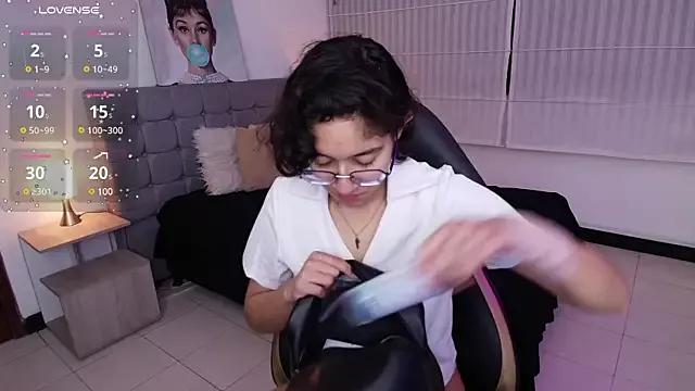 Lili_Gomez_ on StripChat 