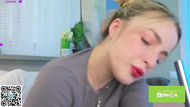 LiliBanger on StripChat 