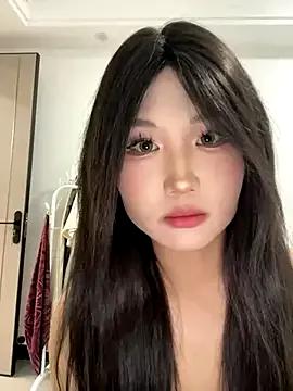 lilyxye77 on StripChat 