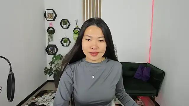 LunaPurrr — housemaid