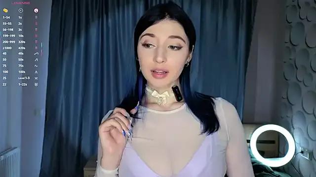 MinnieHiness on StripChat