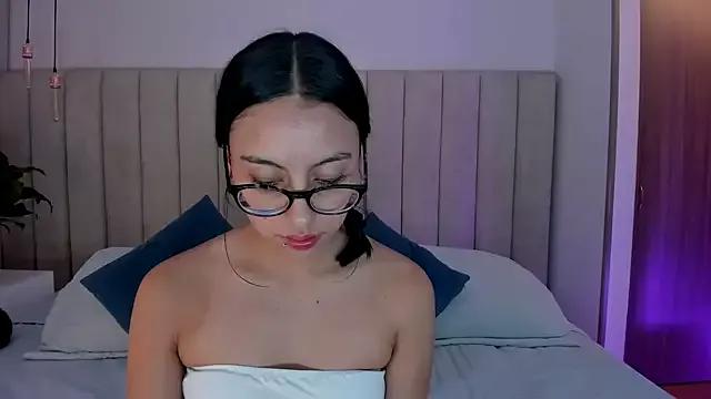 miss_martiina on StripChat 