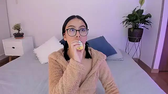 miss_martiina on StripChat 
