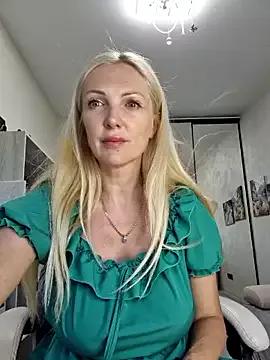 Monna on StripChat 