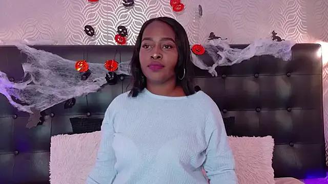 NaiaraMasson_ on StripChat 