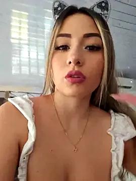 Natasanz on StripChat 