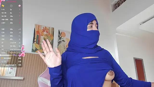 natash_malak on StripChat