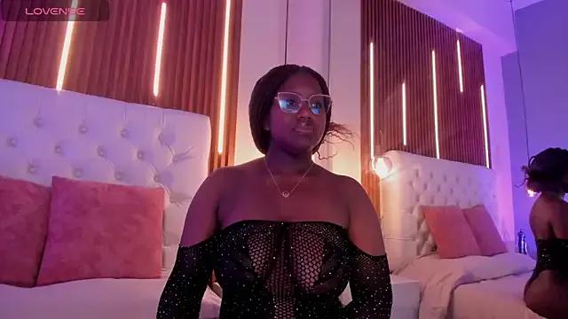 Oshun_Evans — Rub ass in doggy