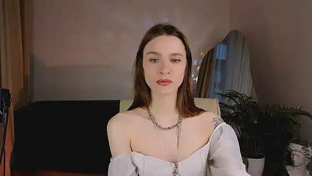 PollyMayer on StripChat 