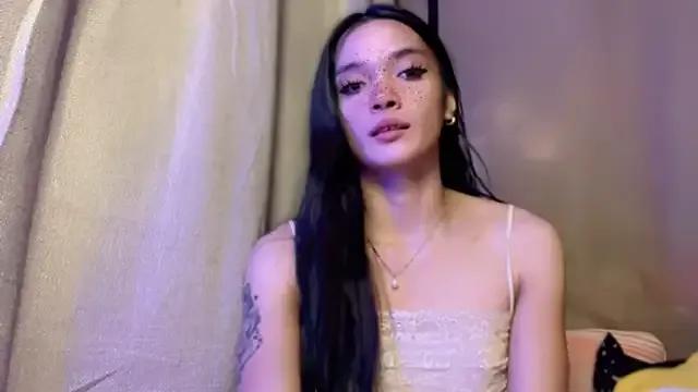 queen_lucinda on StripChat 