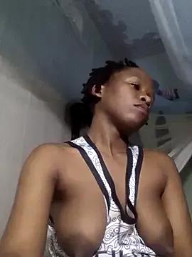 Queentesi on StripChat 