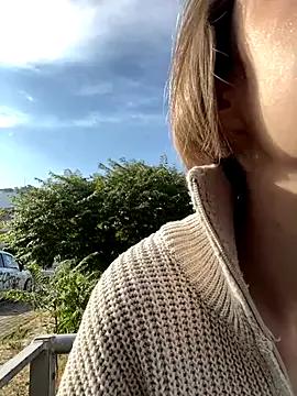 SandraCarter — Flash boobs in public park
