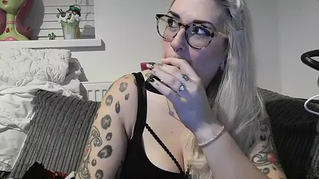 Sizzling_Indie36 — Boobs out