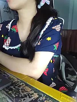 Suri_amabel from StripChat is Freechat