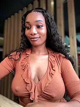VannessaJj on StripChat 