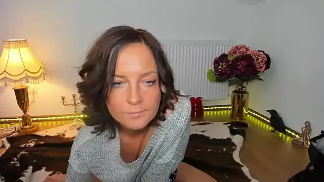 ViciousSiren on StripChat 