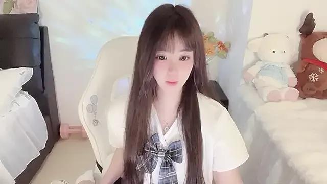 yuii-7 on StripChat 